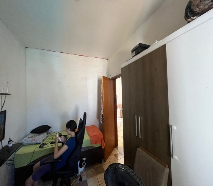 Casa com 2 quartos (foto 3 de 12)