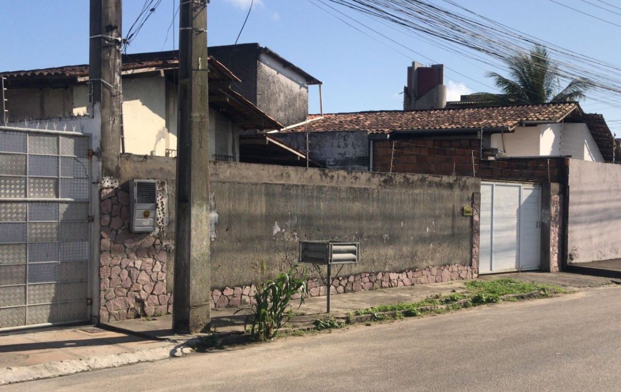 Casa com 3 quartos (foto 2 de 2)