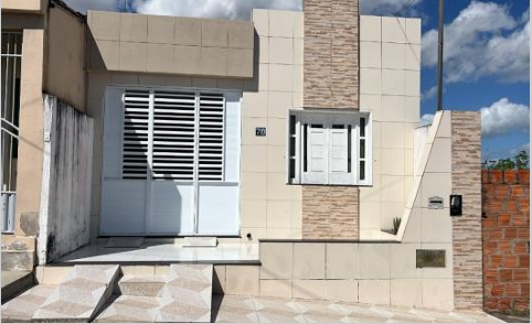 Casa com 3 quartos no Centro (foto 2 de 3)