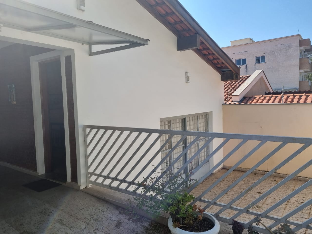 Casa com 3 quartos (foto 9 de 9)