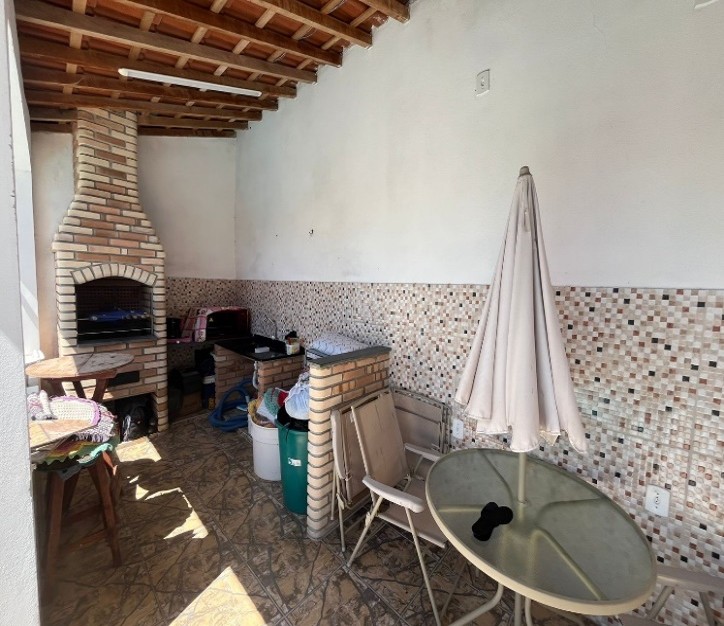 Casa com 2 quartos (foto 5 de 12)